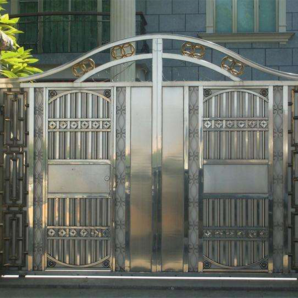 白鋼大門(mén)